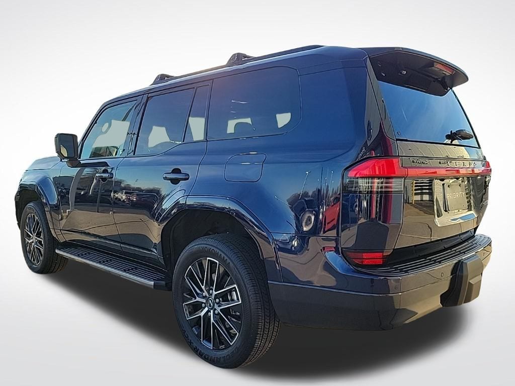Thumbnail: 2024 Lexus GX - 3