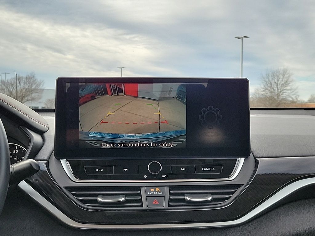 Thumbnail: 2023 Nissan Altima - 21