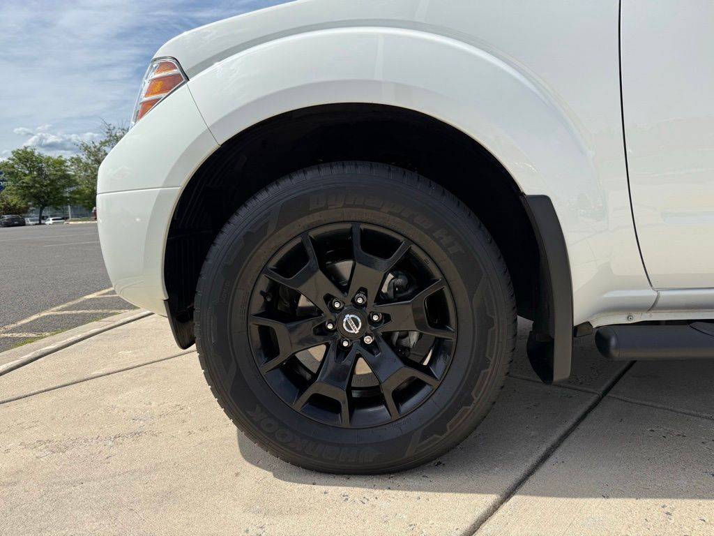2020 Nissan Frontier SV 10
