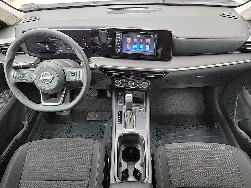 Thumbnail: 2025 Nissan Kicks - 18