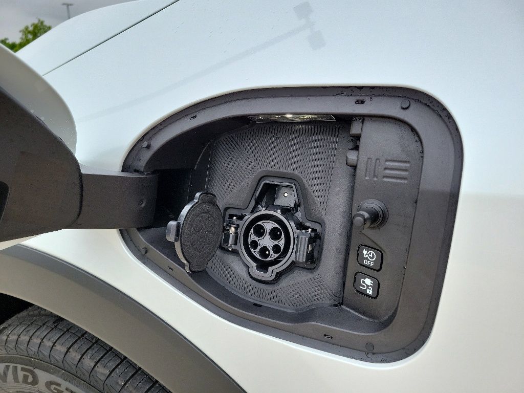 Thumbnail: 2026 Nissan Leaf - 11
