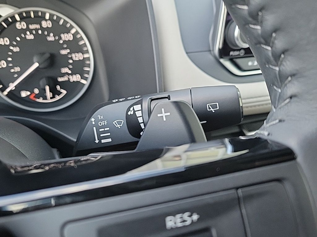 Thumbnail: 2023 Nissan Rogue - 21