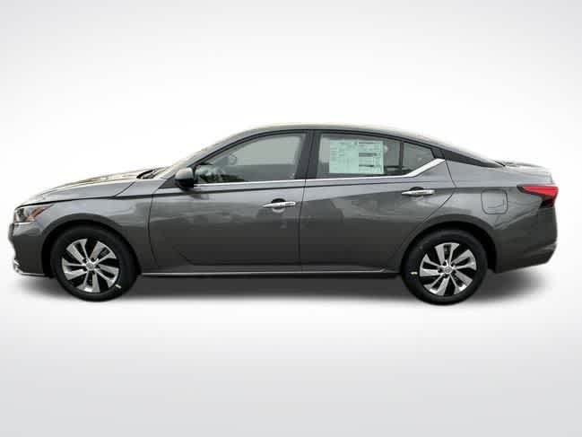 Thumbnail: 2025 Nissan Altima - 2