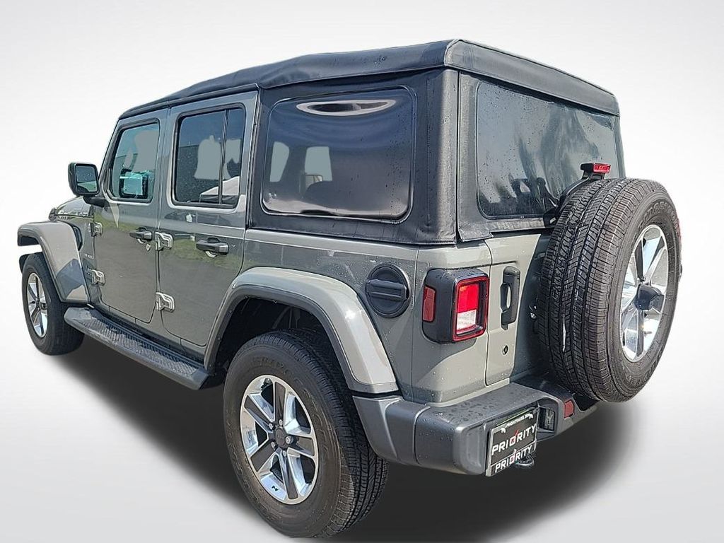 2018 Jeep Wrangler Unlimited Sahara 3