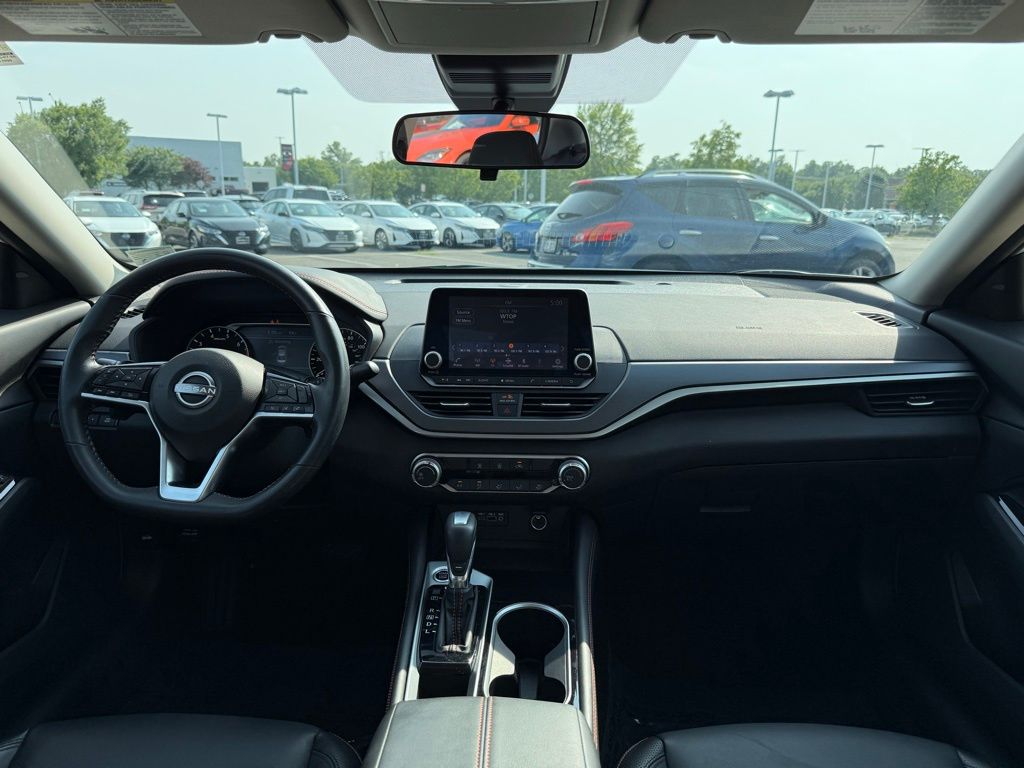 2023 Nissan Altima SR 15