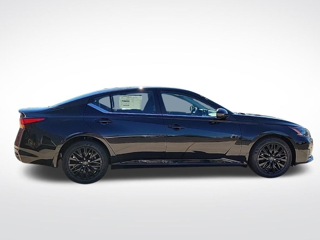 Thumbnail: 2026 Nissan Altima - 5