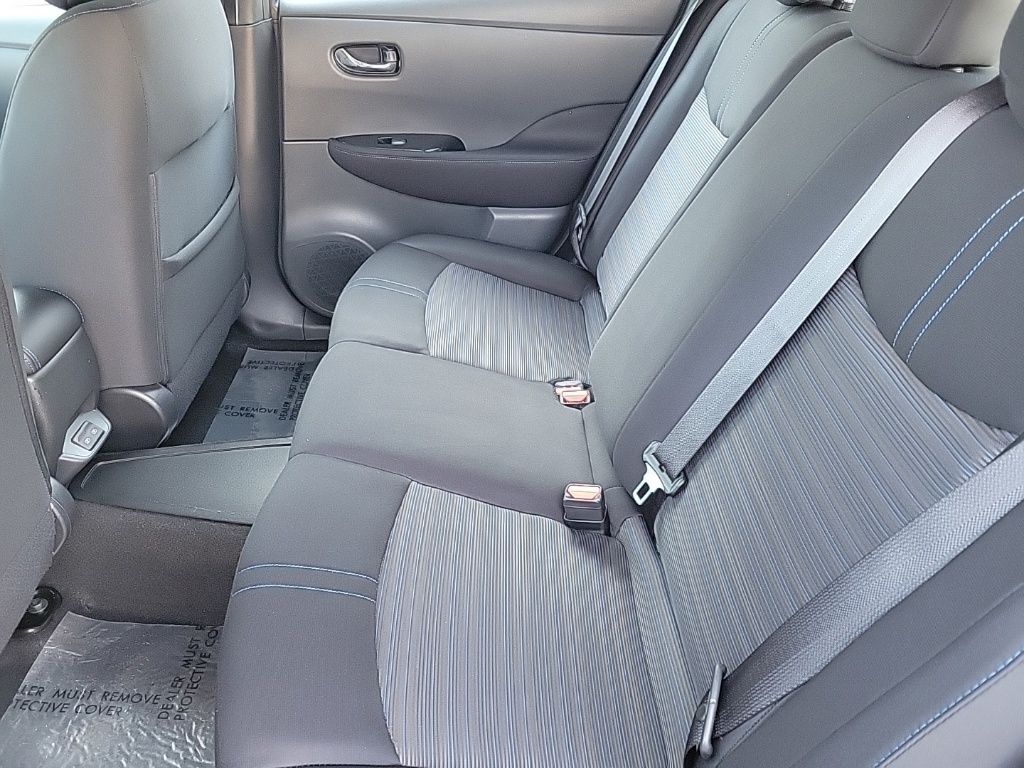 Thumbnail: 2021 Nissan Leaf - 13