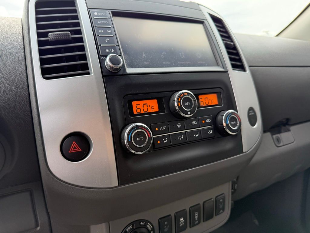 2020 Nissan Frontier SV 24