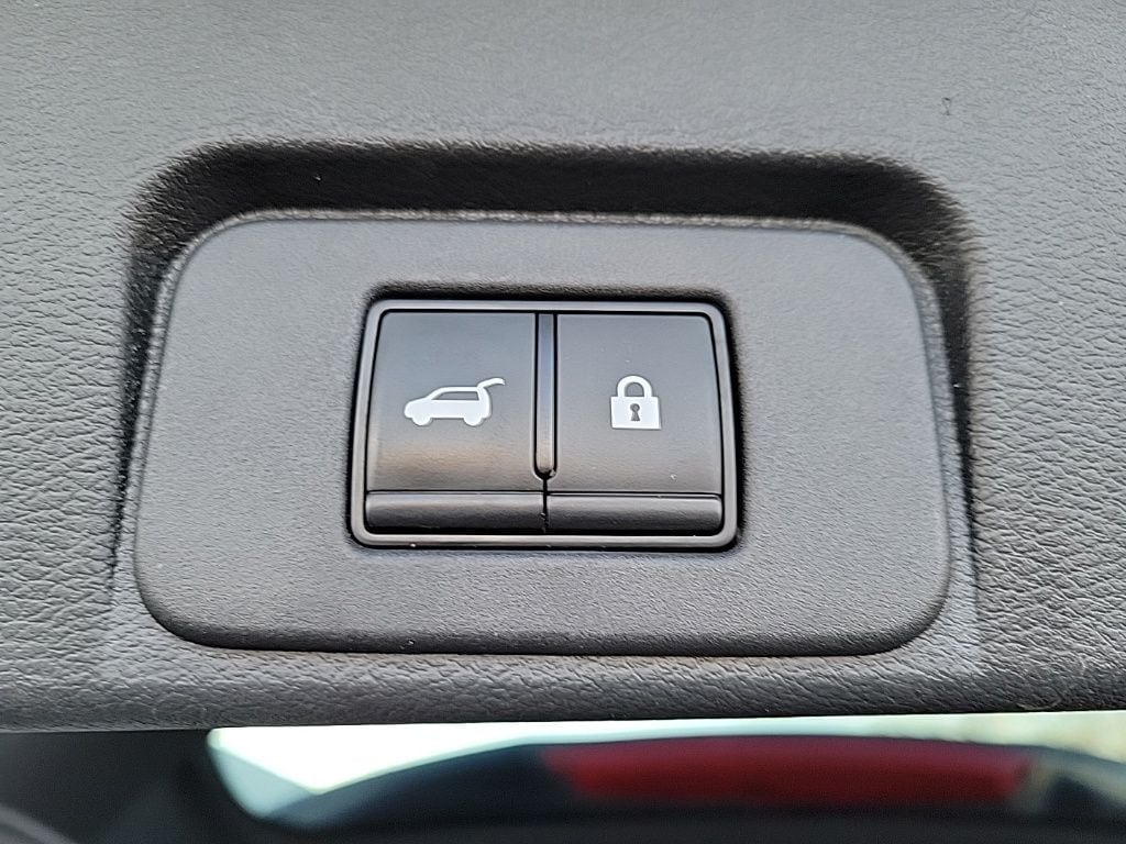 Thumbnail: 2023 Nissan Rogue - 17