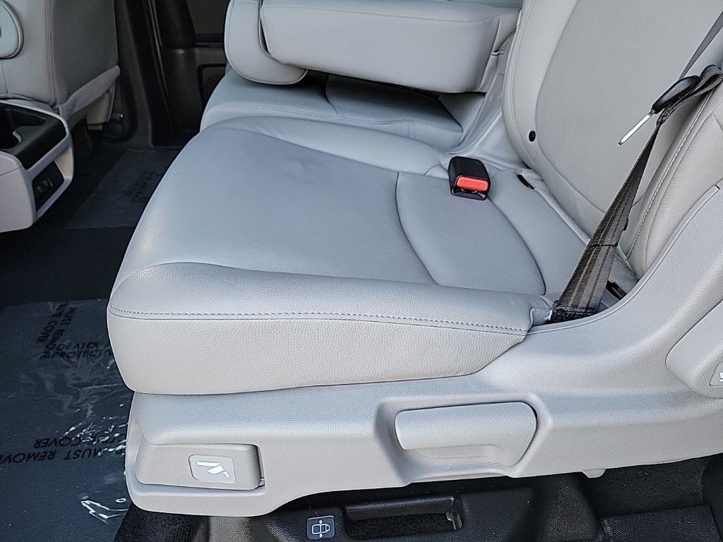 Thumbnail: 2019 Honda Odyssey - 21
