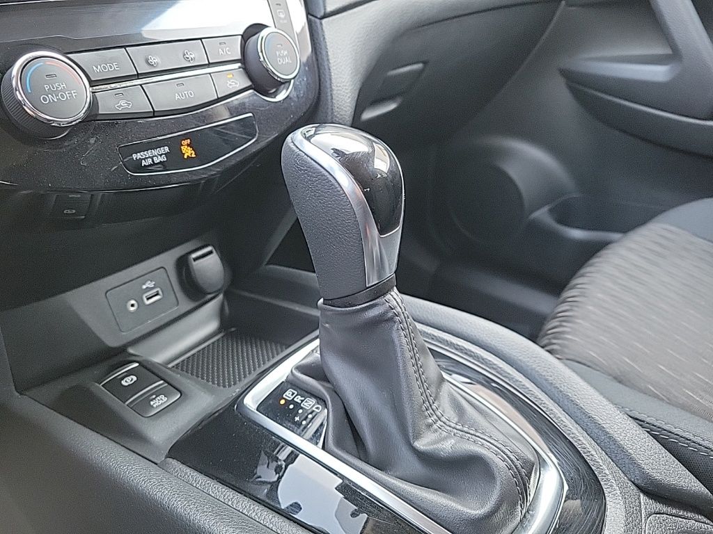 Thumbnail: 2019 Nissan Rogue - 28