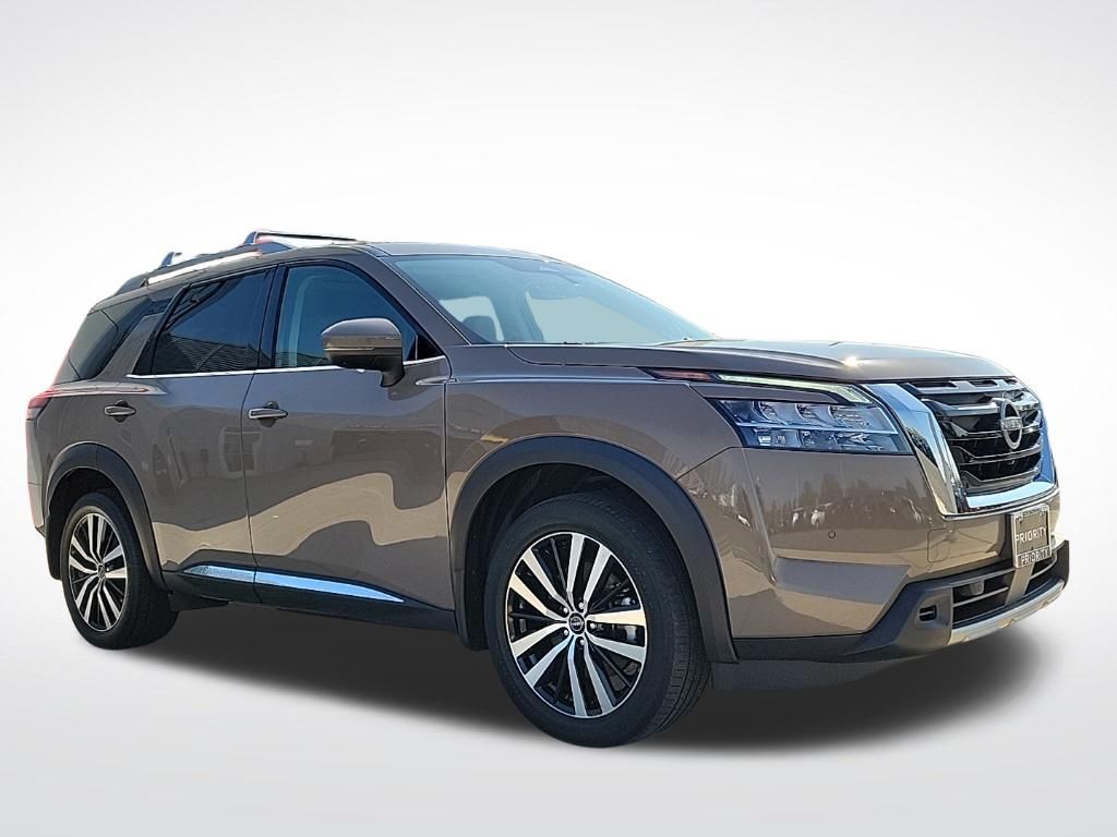 Thumbnail: 2023 Nissan Pathfinder - 7