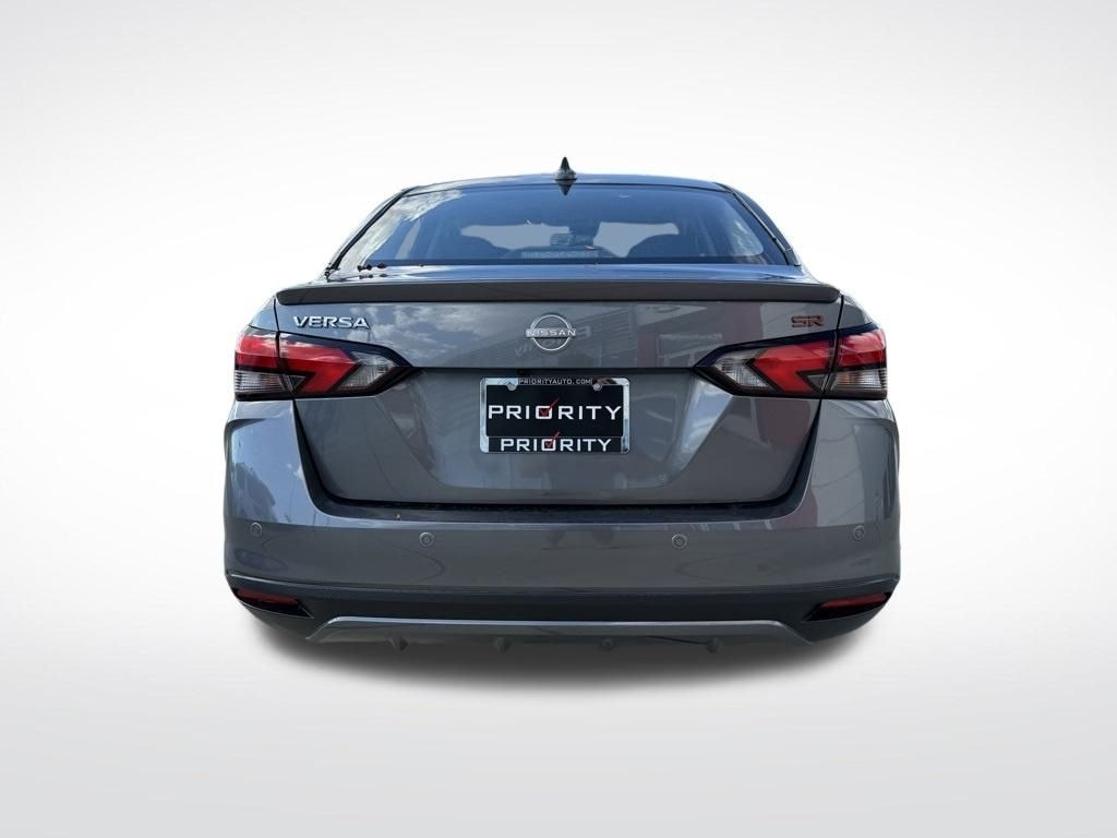 New 2025 Nissan Versa 1.6 SR Sedan