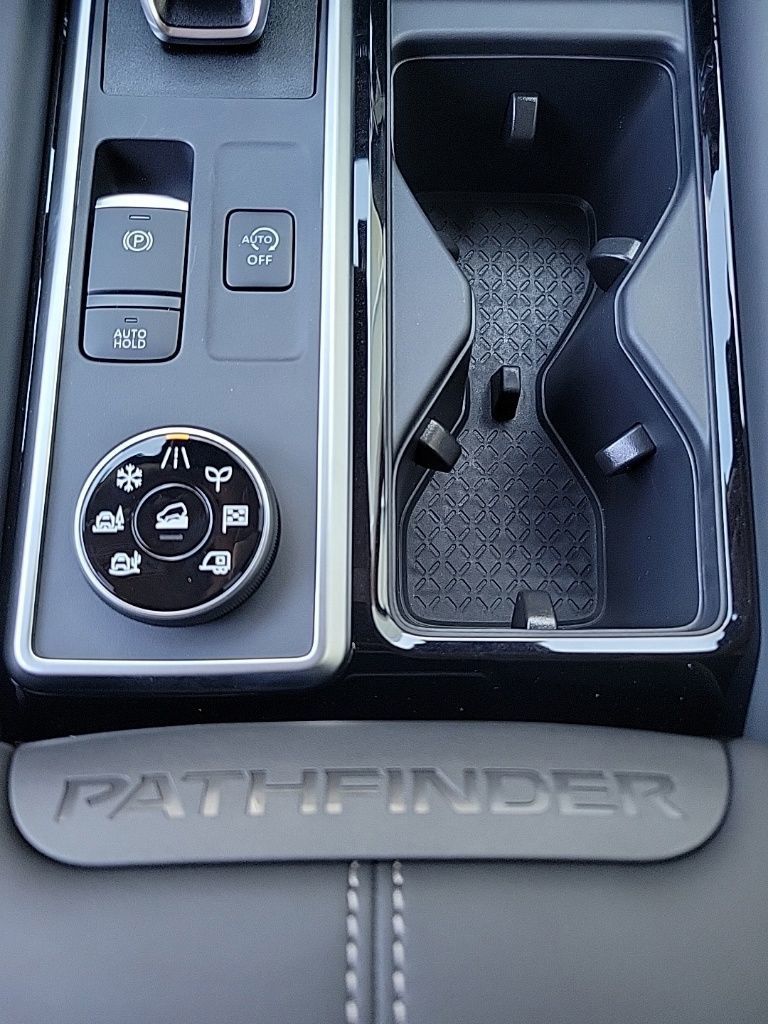 Thumbnail: 2025 Nissan Pathfinder - 31