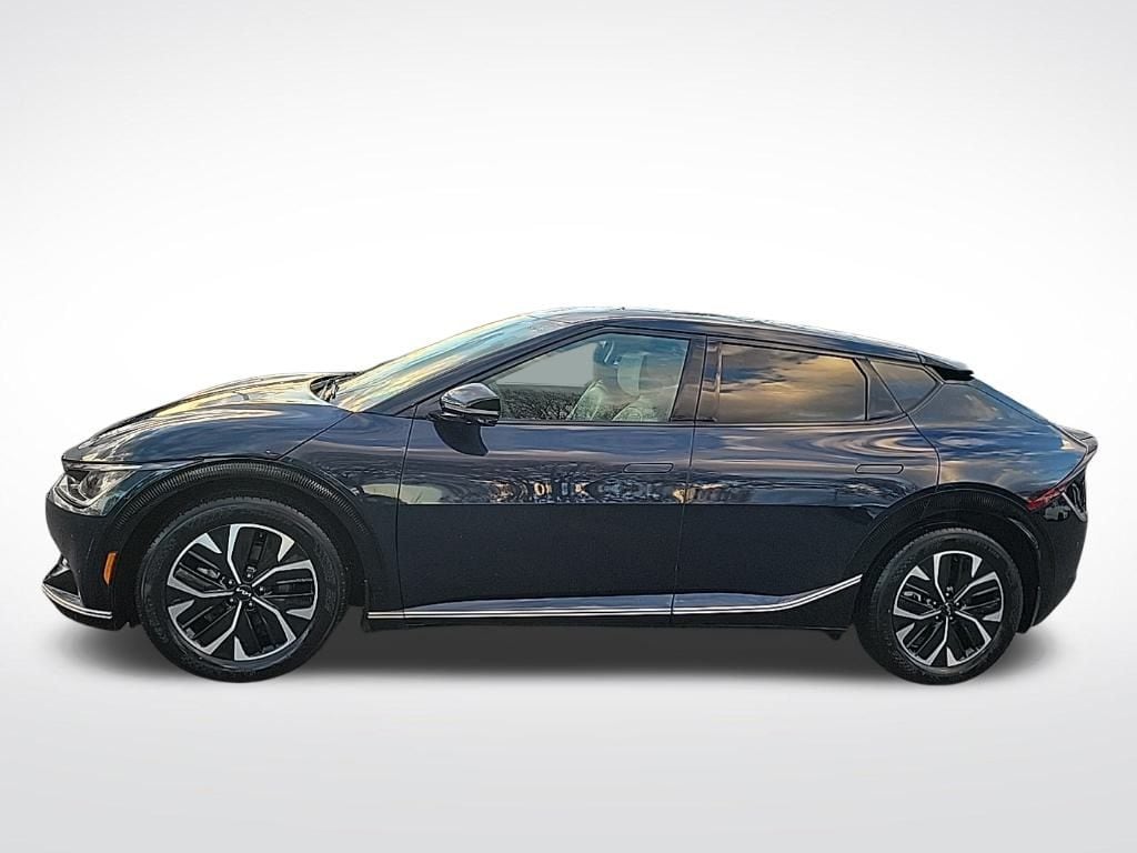 Thumbnail: 2022 Kia EV6 - 9