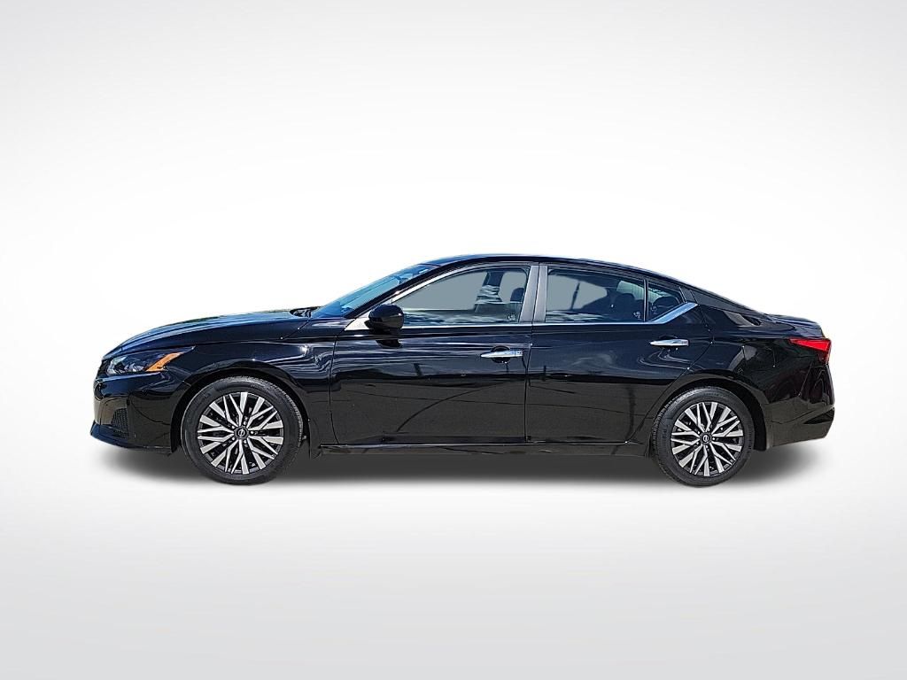 Thumbnail: 2023 Nissan Altima - 2