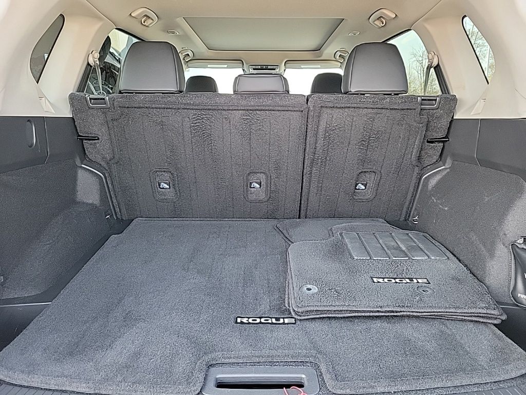 Thumbnail: 2023 Nissan Rogue - 17