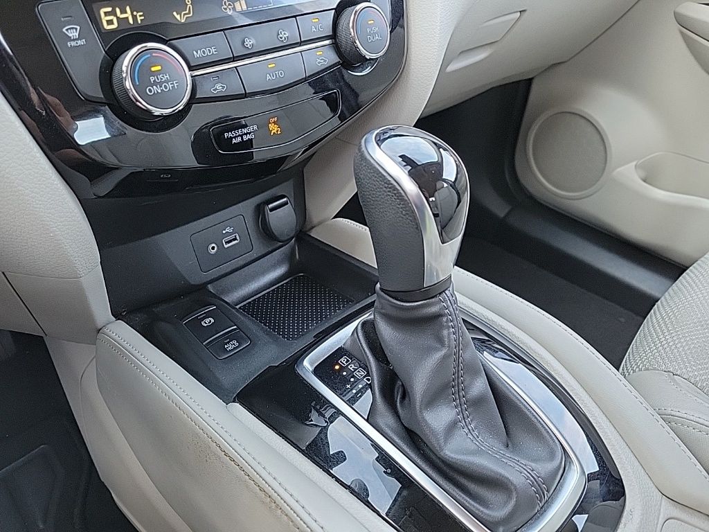 Thumbnail: 2020 Nissan Rogue Sport - 24