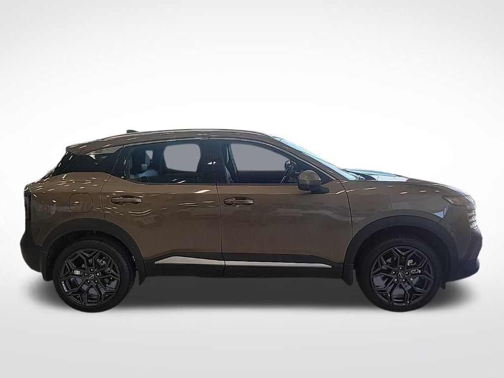 Thumbnail: 2025 Nissan Kicks - 6
