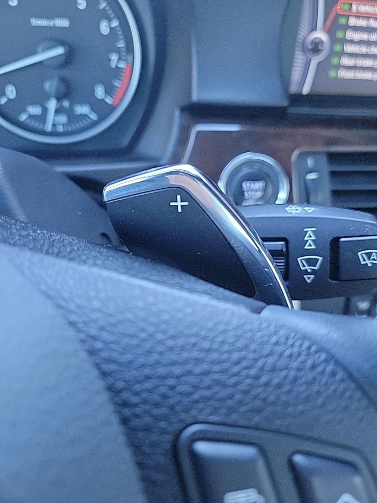 Thumbnail: 2011 BMW 3 Series - 37