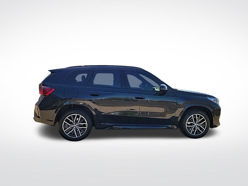 Thumbnail: 2023 BMW X1 - 5
