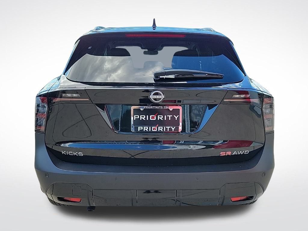Thumbnail: 2026 Nissan Kicks - 4
