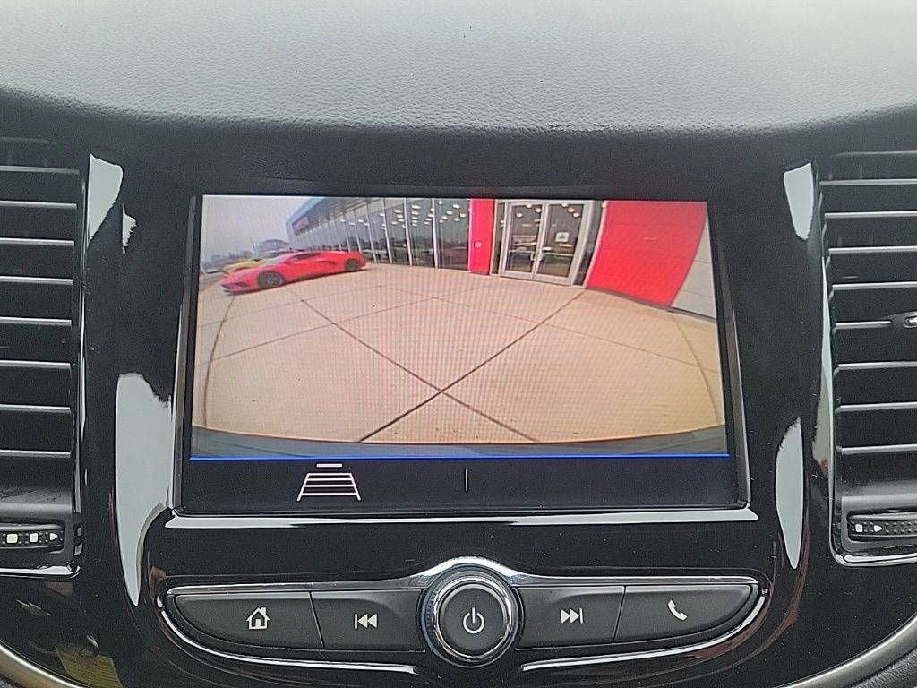 Thumbnail: 2021 Chevrolet Trax - 23