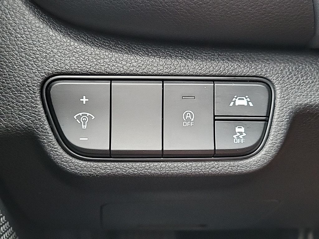 Thumbnail: 2023 Kia Seltos - 29