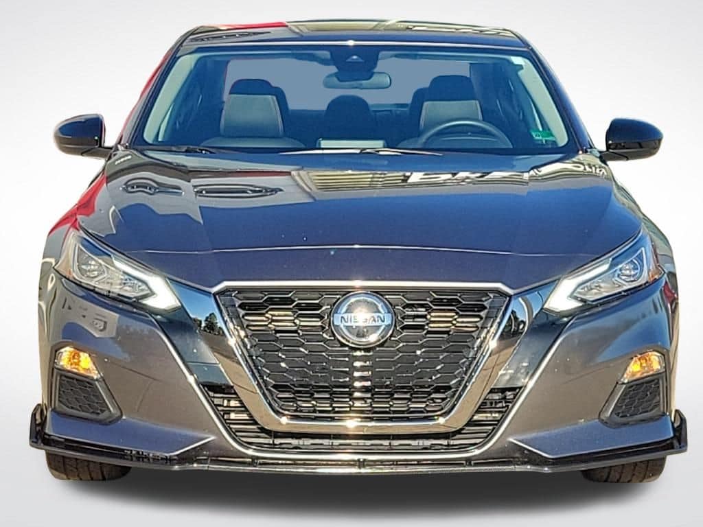 Thumbnail: 2022 Nissan Altima - 9