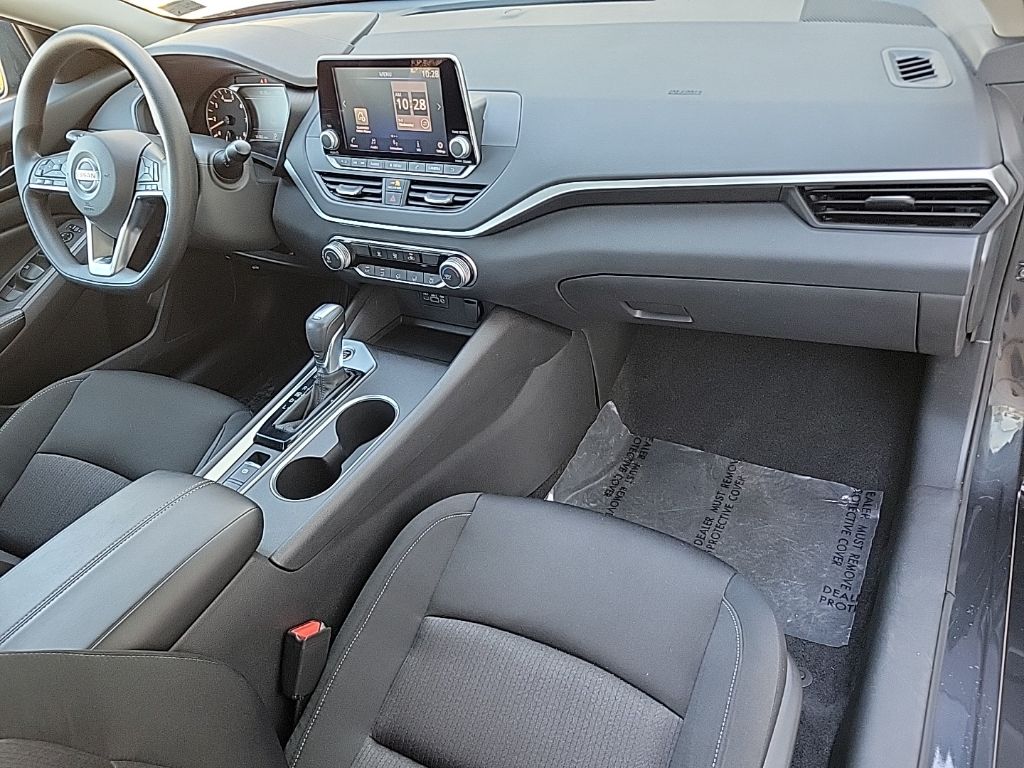 Thumbnail: 2022 Nissan Altima - 13