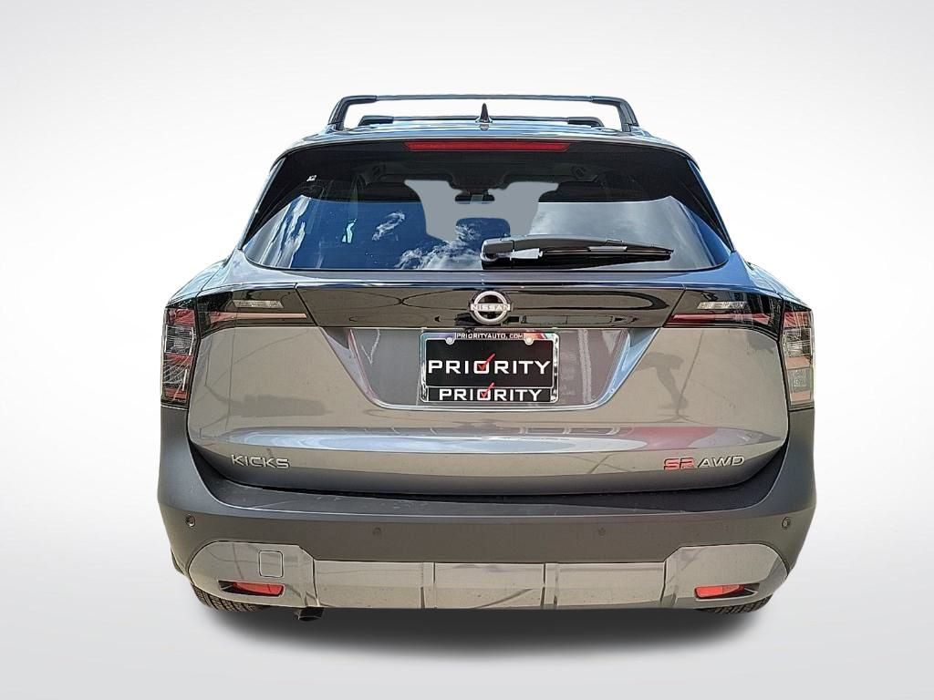 Thumbnail: 2026 Nissan Kicks - 4