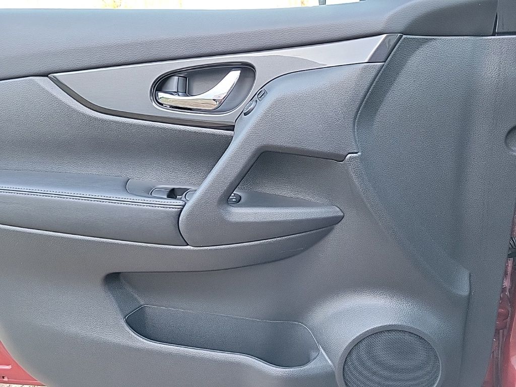 Thumbnail: 2020 Nissan Rogue - 28