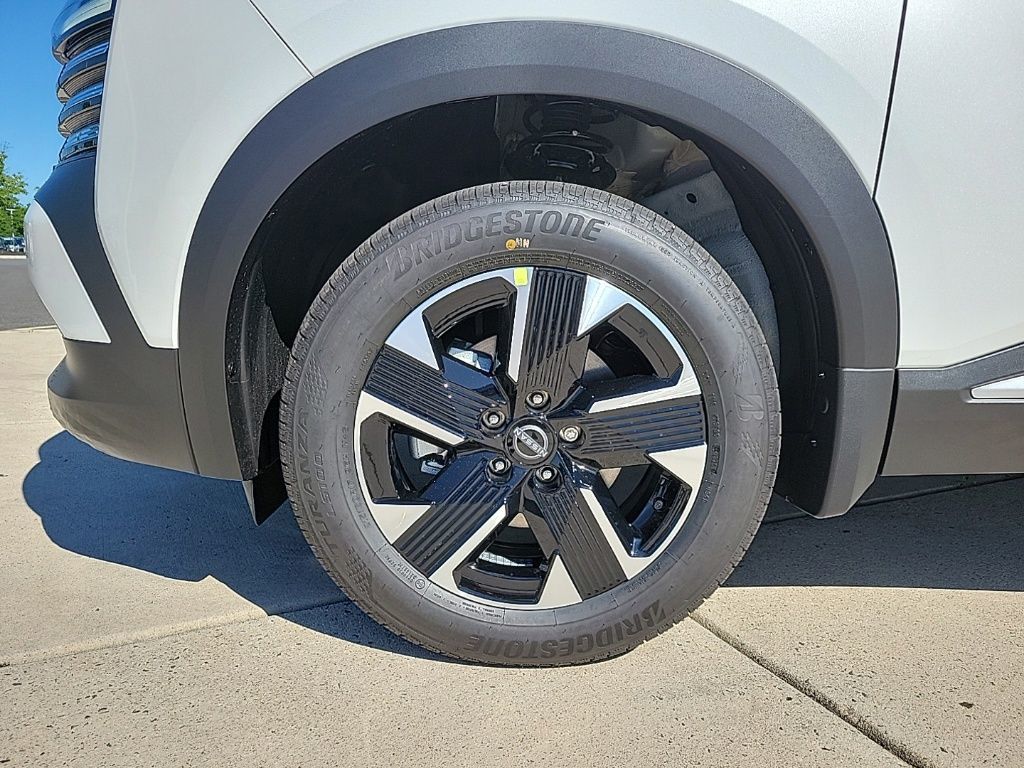 Thumbnail: 2026 Nissan Kicks - 7