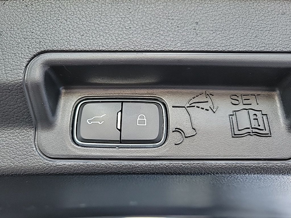 Thumbnail: 2021 Ford Explorer - 19