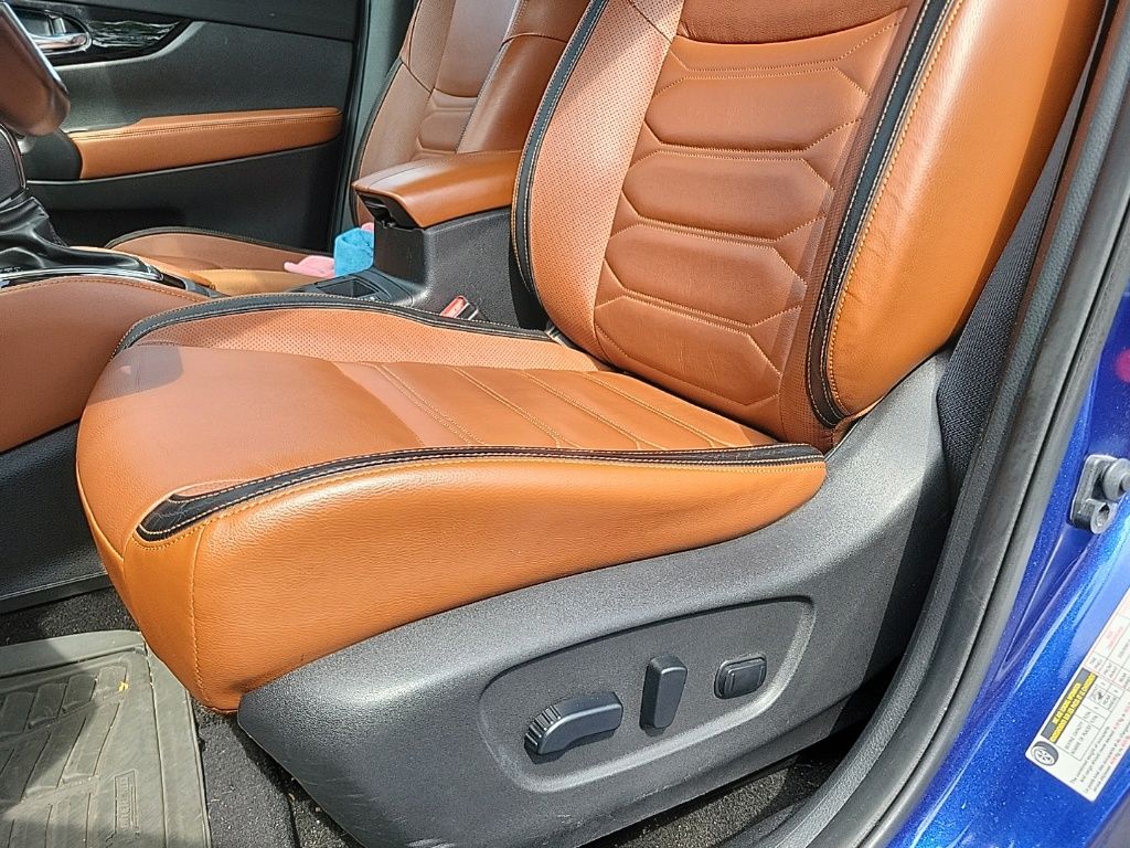 Thumbnail: 2018 Nissan Rogue - 18