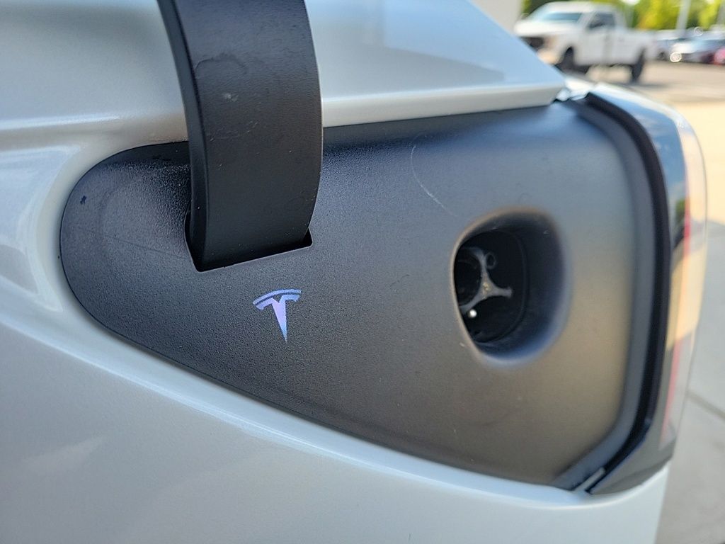 Thumbnail: 2022 Tesla Model Y - 11