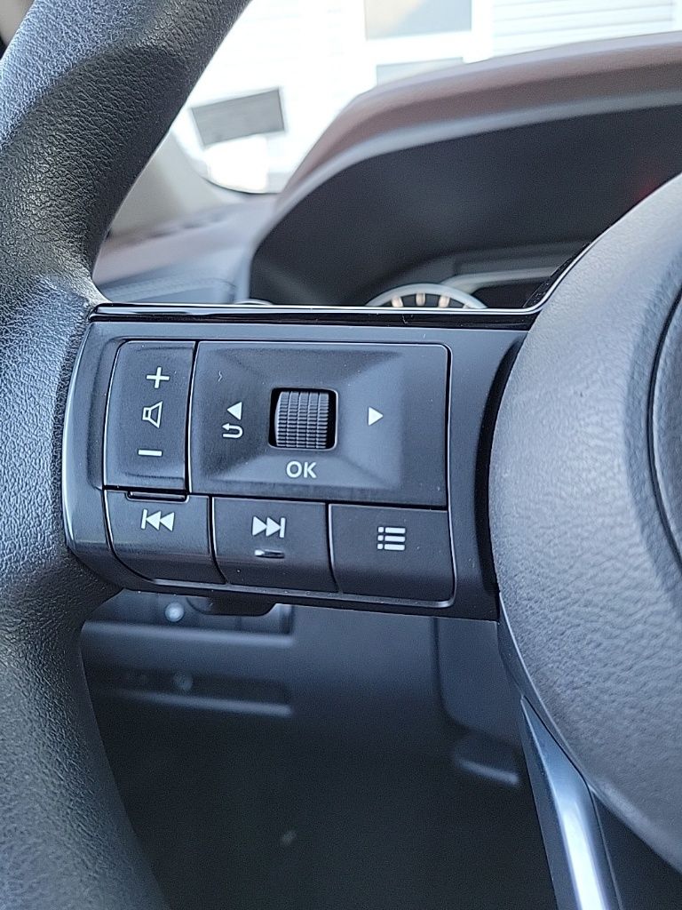 Thumbnail: 2023 Nissan Rogue - 27