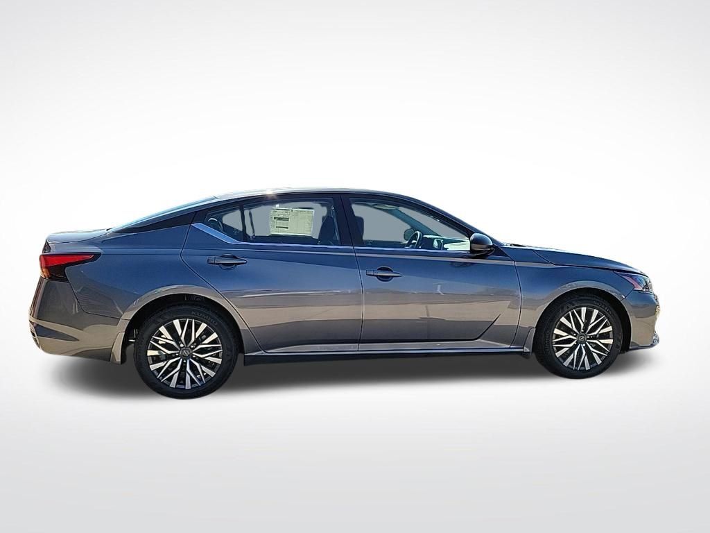 Thumbnail: 2026 Nissan Altima - 5