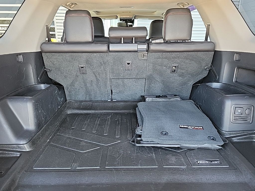 Thumbnail: 2021 Toyota 4Runner - 23