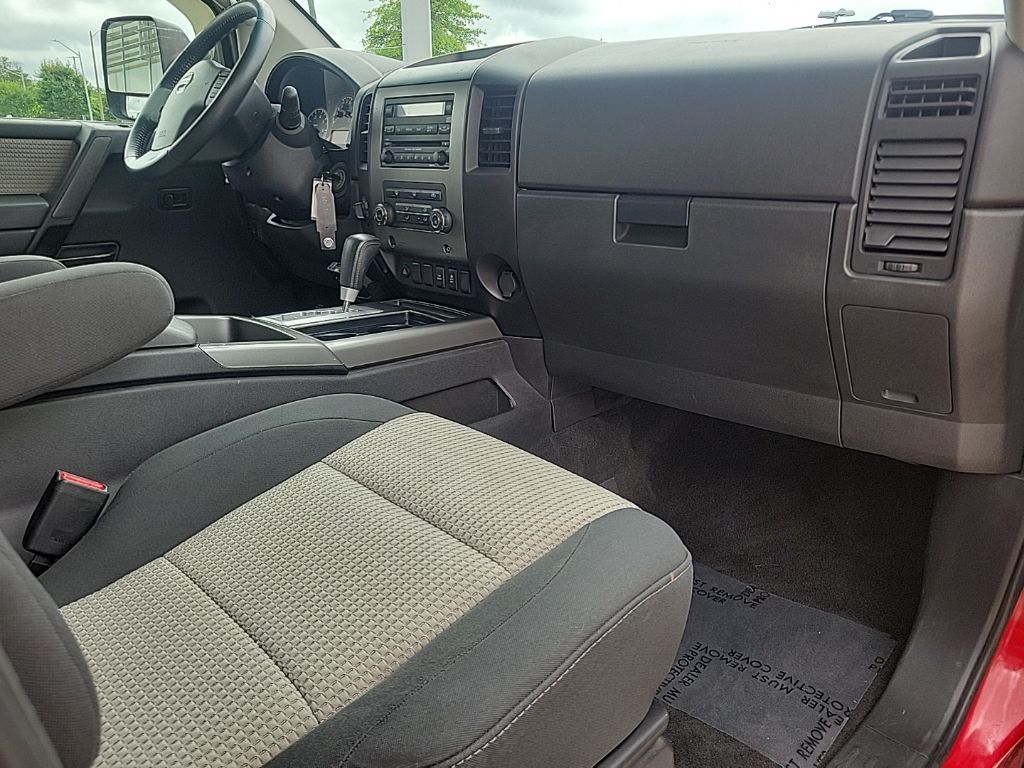 Thumbnail: 2012 Nissan Titan - 14