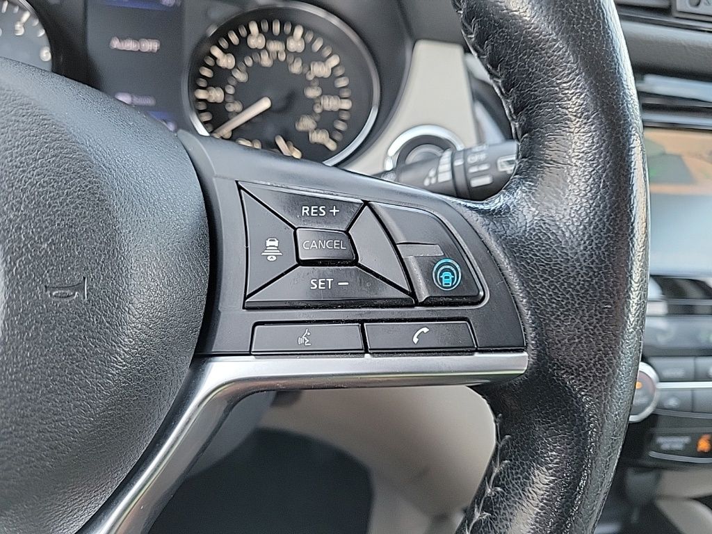 Thumbnail: 2020 Nissan Rogue Sport - 19