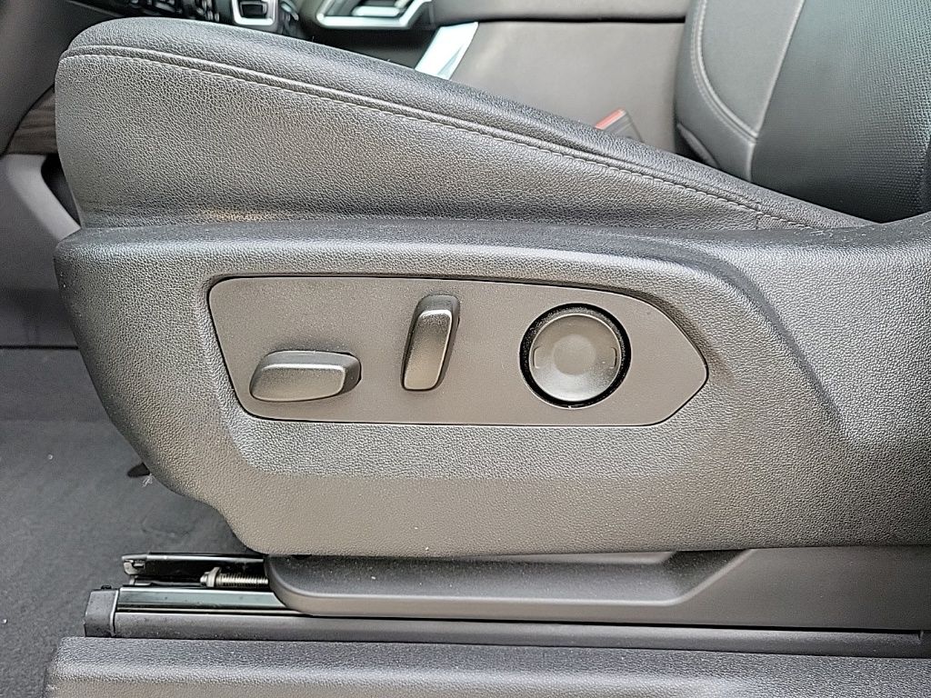 Thumbnail: 2022 Chevrolet Silverado 1500 - 14