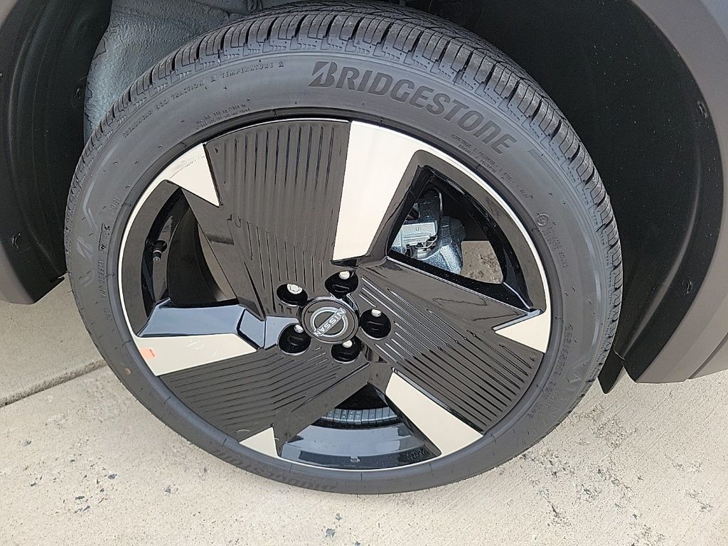 Thumbnail: 2025 Nissan Kicks - 9