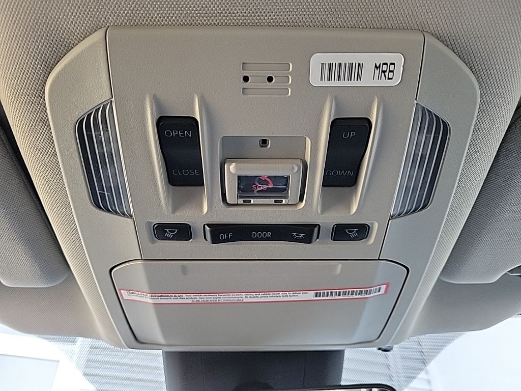 Thumbnail: 2022 Toyota Highlander - 34