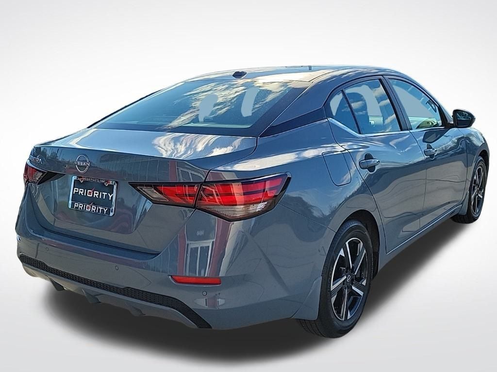 Thumbnail: 2025 Nissan Sentra - 5