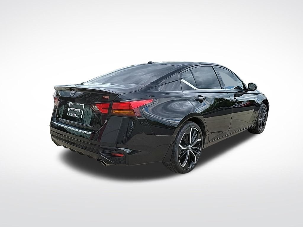 Thumbnail: 2023 Nissan Altima - 30