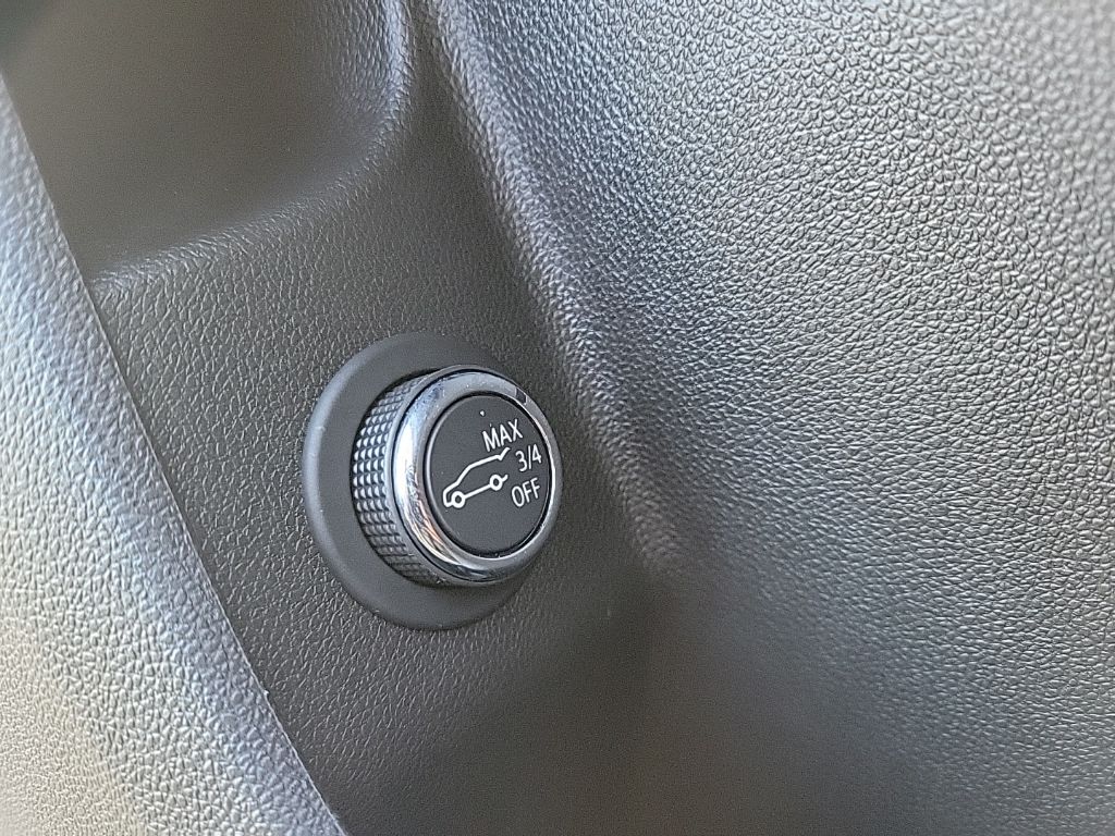 Thumbnail: 2020 Cadillac XT4 - 28