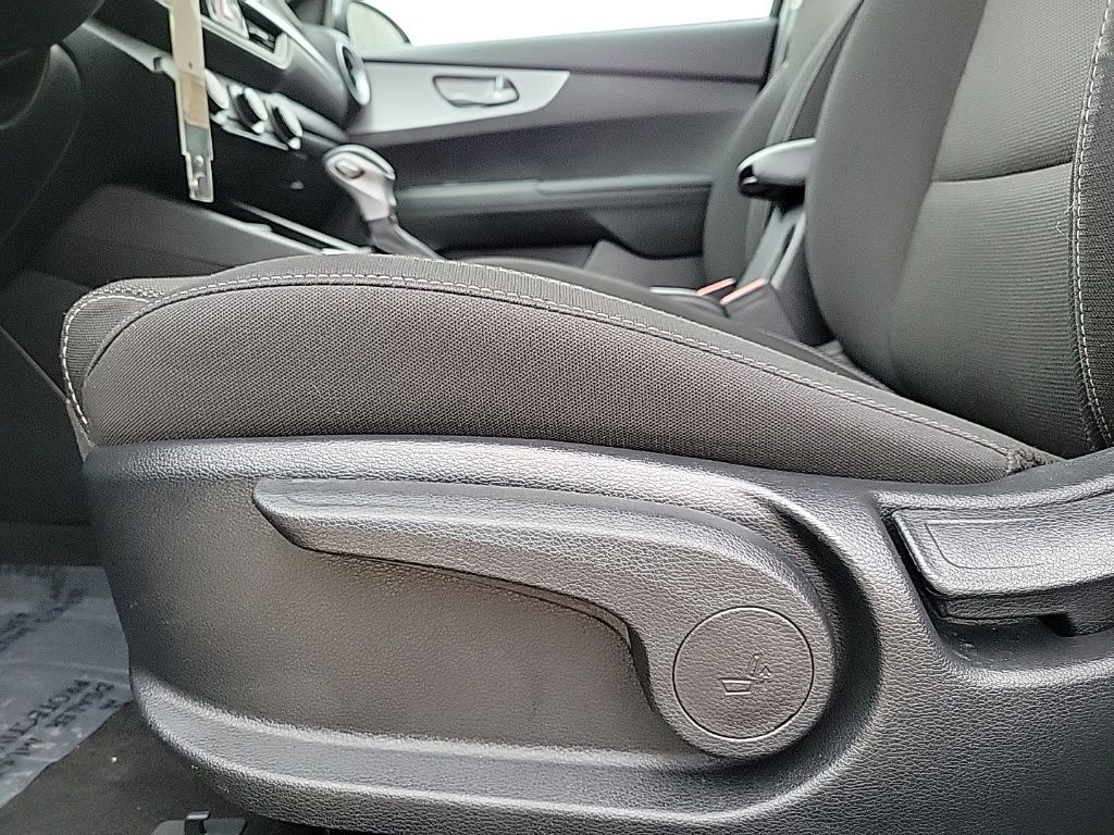 Thumbnail: 2023 Kia Forte - 12