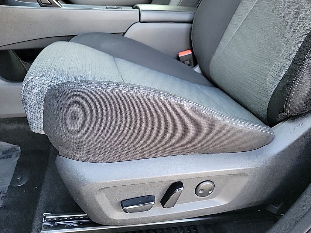 Thumbnail: 2023 Nissan Rogue - 19