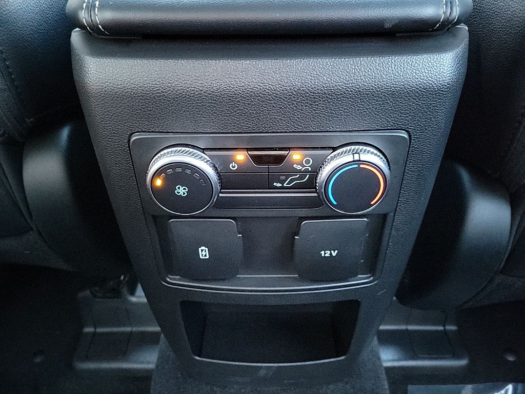 Thumbnail: 2021 Ford Explorer - 23